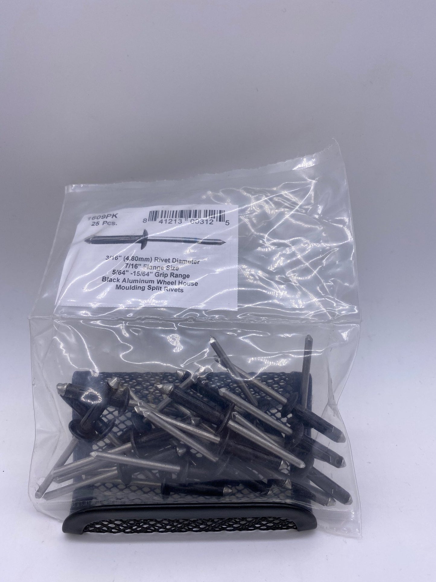 DISCO Automotive Hardware G.M. OEM: 25618730 1609PK Black Alum Wheel Mldg Rivets 3/16" Dia 5/64"-15/64" G/R 5 CLIPS RIVETS FREE SHIP PLASTIC SCREWS BULBS RETAINERS PUSH 1609PK Black Alum Wheel Mldg Rivets 3/16" Dia 5/64"-15/64" G/R KING SERIES TRUCKS PARTS ACCESSORIES 6 DOOR PICKUPS 6 DOOR PICKUP 6 DOOR TRUCK 6 DOOR TRUCKS